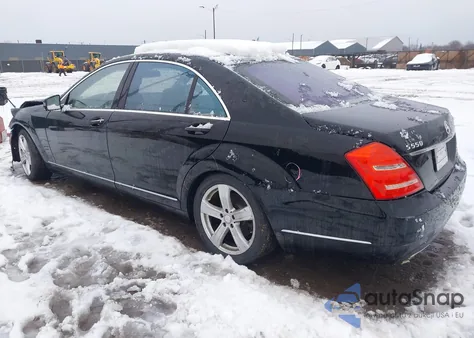 2011 Mercedes-Benz S 550 4Matic z USA, uszkodzony, nr VIN WDDNG8GB5BA385002